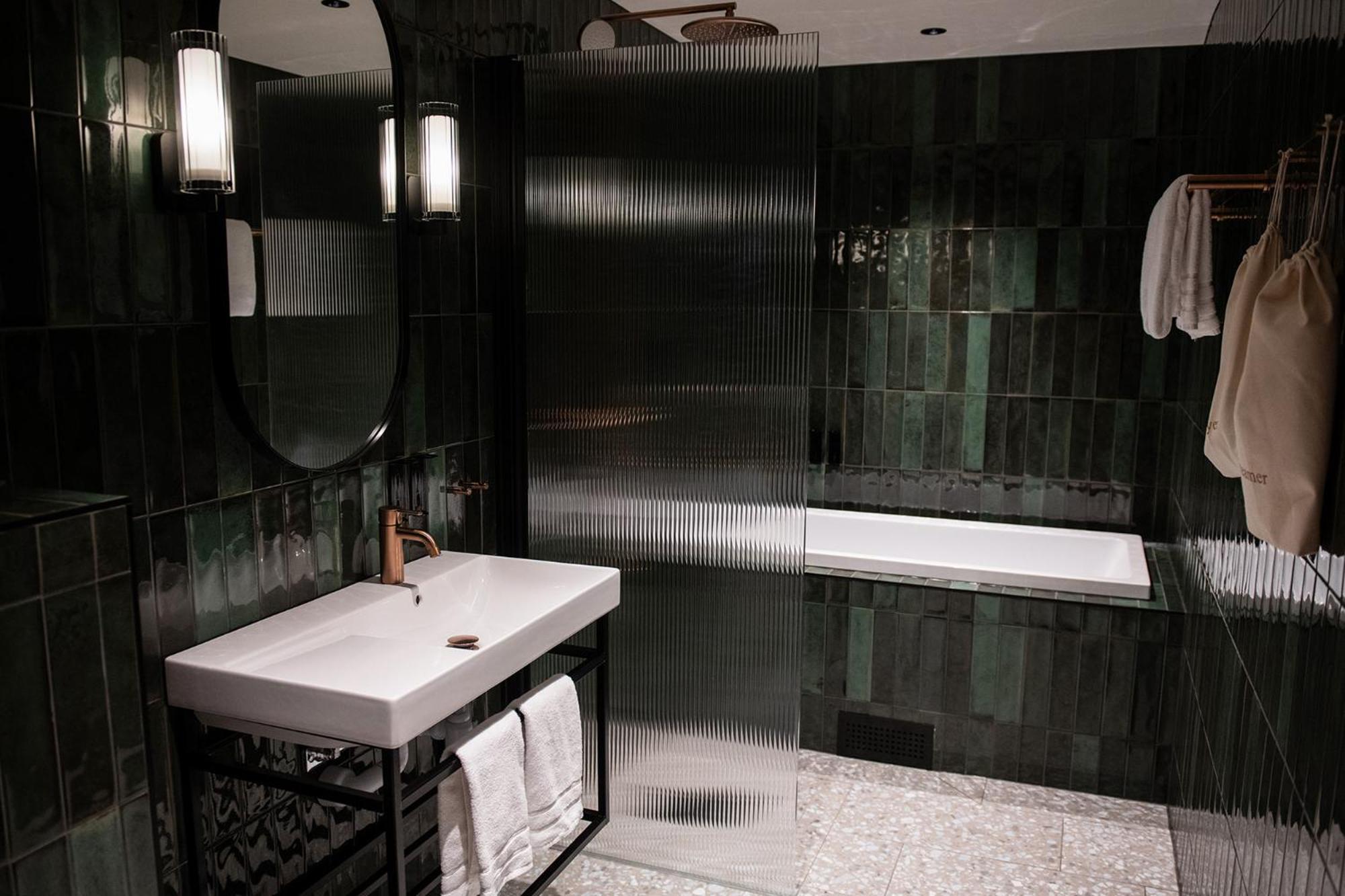 Hernoe Gin Hotell Harnosand Exterior photo
